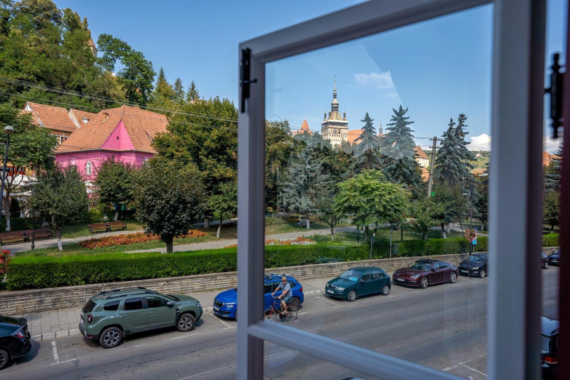 Dream Loft Sighisoara Apartment ภายนอก รูปภาพ